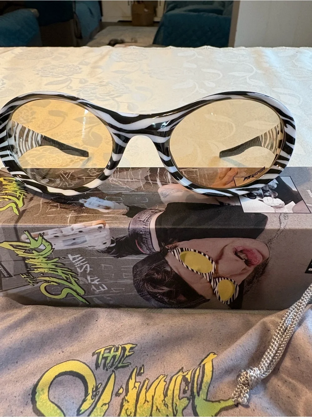 Pit Viper The Herbivore photochromic lense yellow transitions to smoke New
